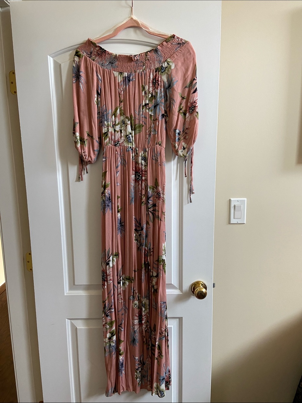 🆕Annabelle Dusty Rose Floral Off-Shoulder Maxi Dress size S